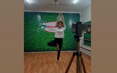 TOP FITNESS COACH , TRAINER AND DIETITIAN - SHWETA SINGH - CALL NOW : 8875707778